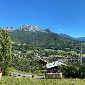 Soleil Et Vue Barcelonnette